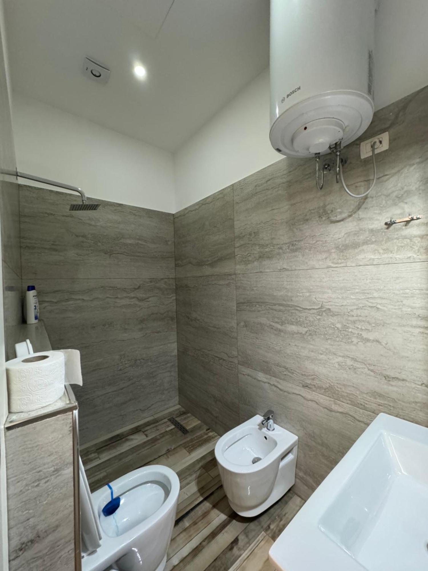 Guest Room Angolo Toscano Vlorë Eksteriør billede